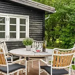 1 Bedroom Beautiful In