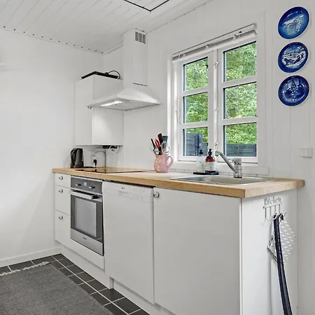 1 Bedroom Beautiful In