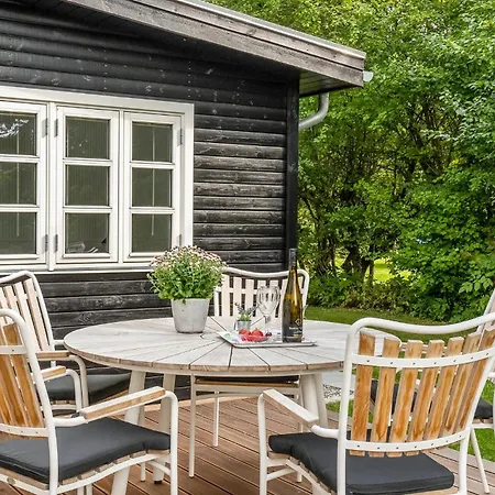 1 Bedroom Beautiful In