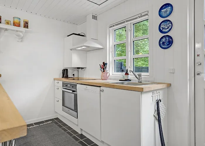 1 Bedroom Beautiful In