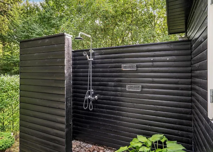 1 Bedroom Beautiful In