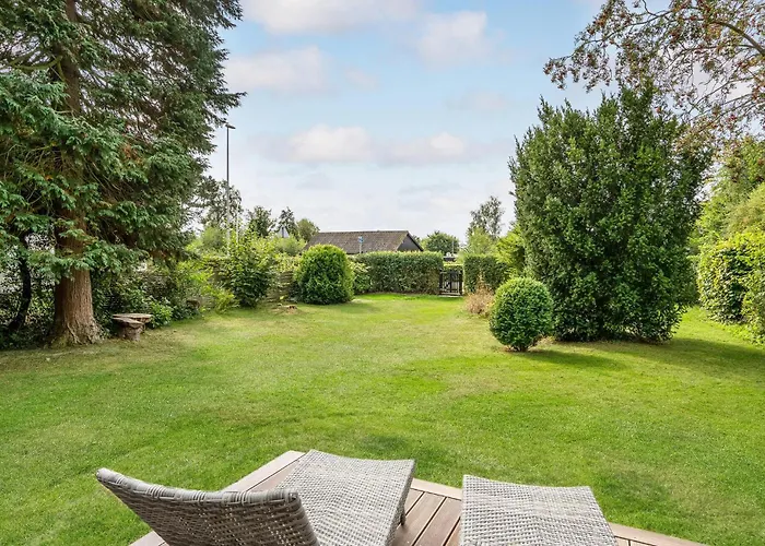 1 Bedroom Beautiful In Сasa de vacaciones